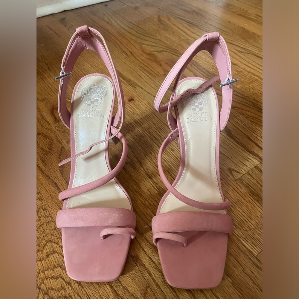 Vince Camuto heels - size 9. Never worn.